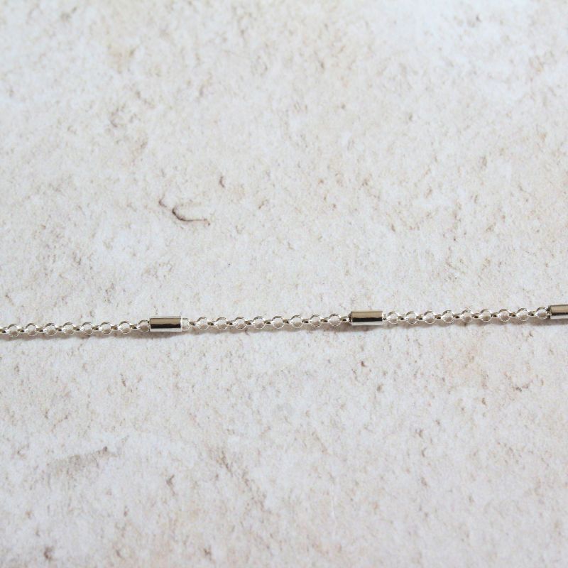 Silver trace chain with cylinder necklace - Carathea