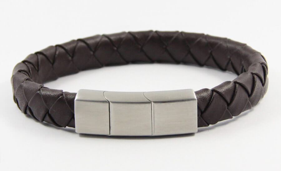 brown leather plaited magnetic bracelet for men | Carathea