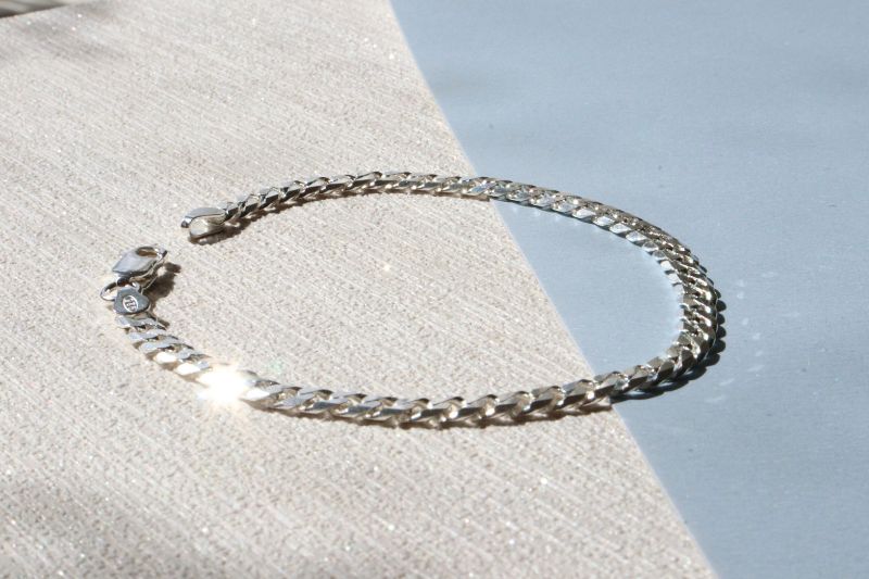 Silver ladies curb bracelet - Carathea