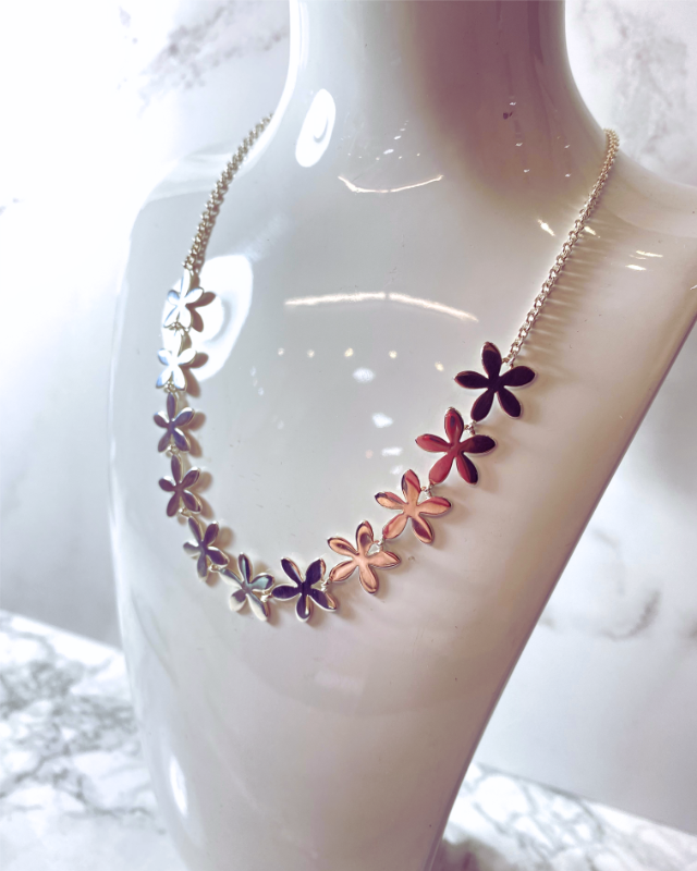 Silver flowers half necklace Jewellery Carathea