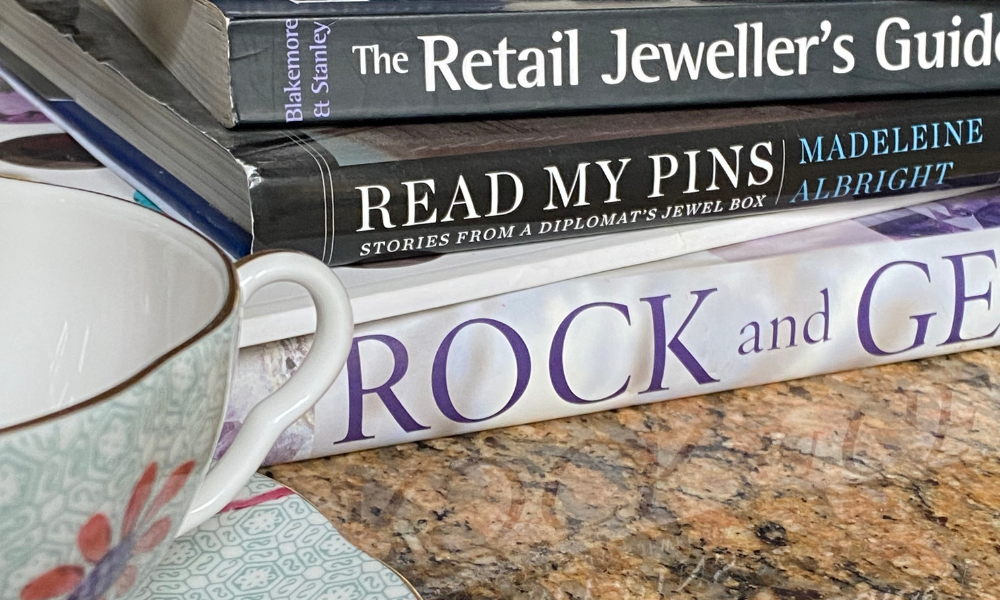 17 Must-Read Books for Jewellery Lovers: Design, Gemstones & Iconic Stories