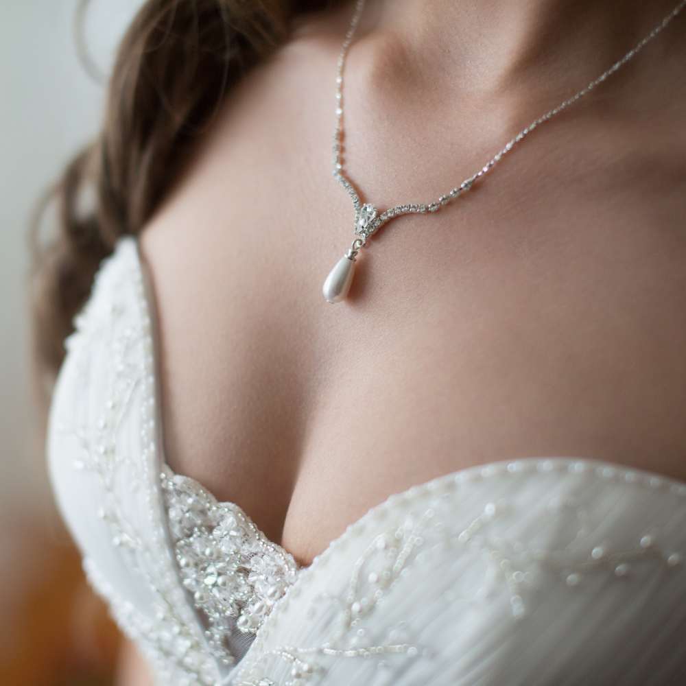 Pearl Wedding Jewellery: Meaning, Tradition & How to Wear Pearls on Your Wedding Day