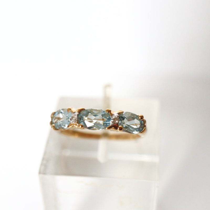 ladies gold, aquamarine and diamond ring - Carathea jewellers