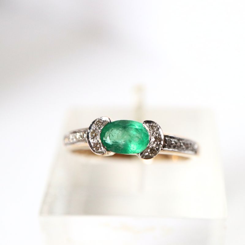 gold emerald and diamond ring - Carathea jewellers