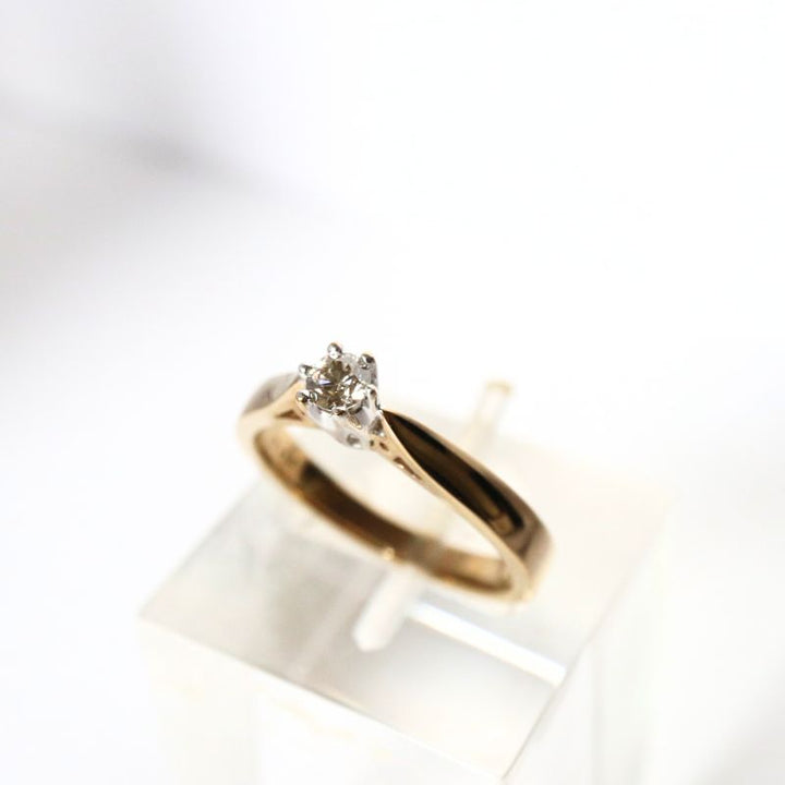 9ct Gold Diamond Solitaire Ring 0.15ct