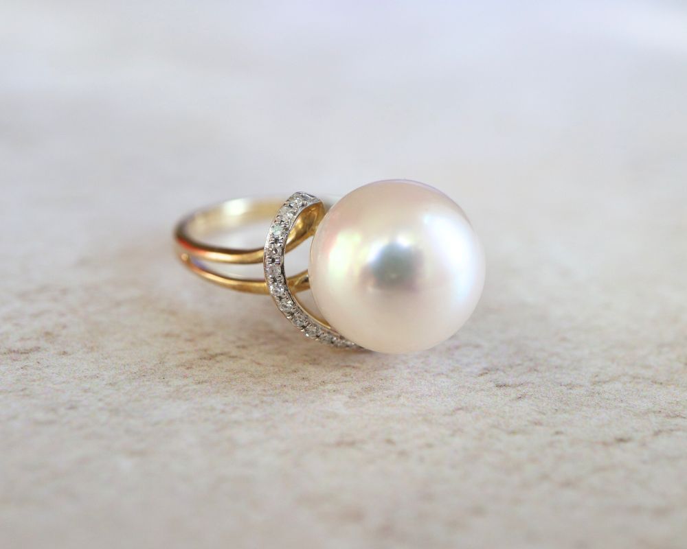 9ct gold ring with large pearl and diamonds - Carathea jewellers