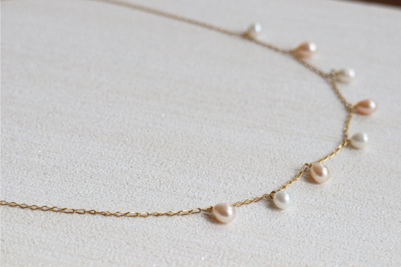 gold necklace with freshwater pearls - Carathea