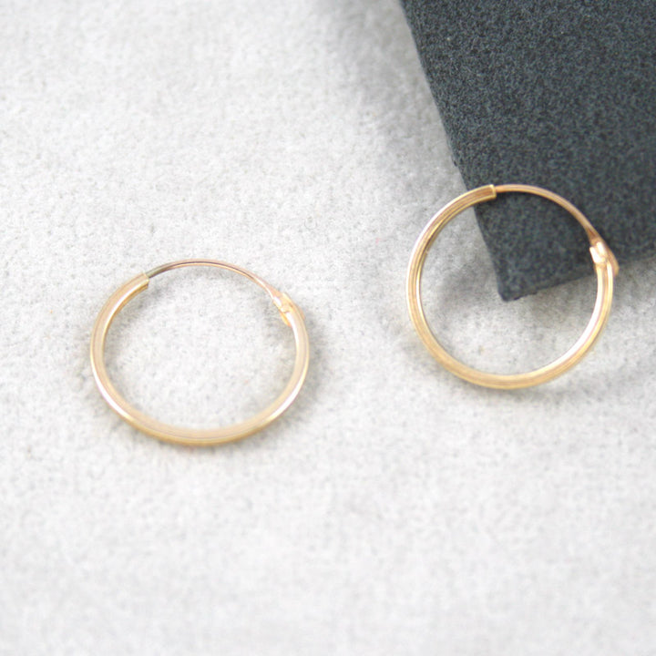 9ct Gold 12 mm Hinged Sleepers
