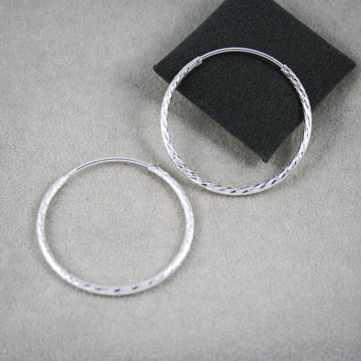 Silver 30 mm Diamond Cut Rope Effect Hoop Earrings