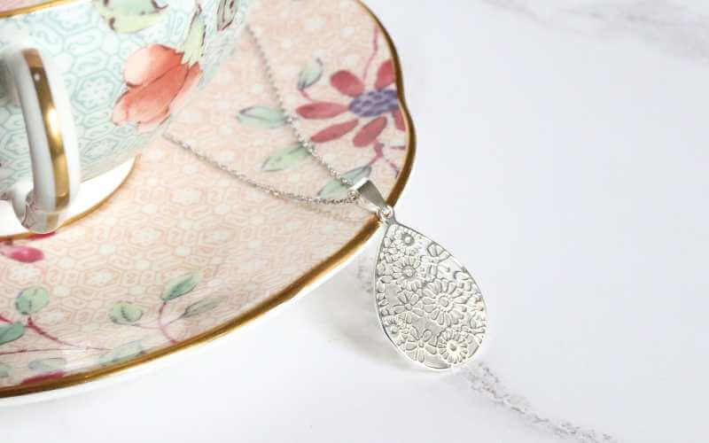 Silver teardrop filigree flower pendant - Carathea jewellers