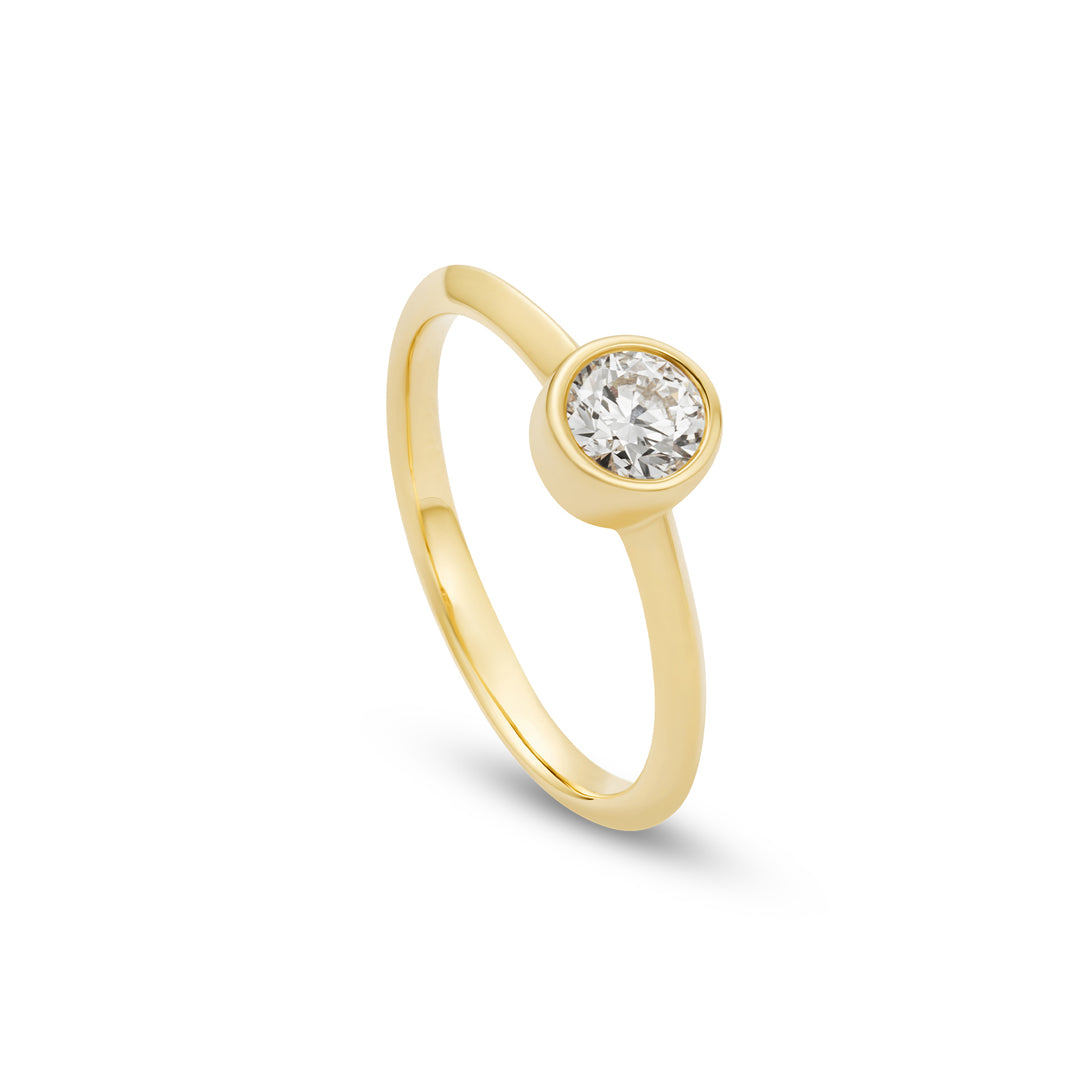 Clogau gold ring with a lab-grown diamond.