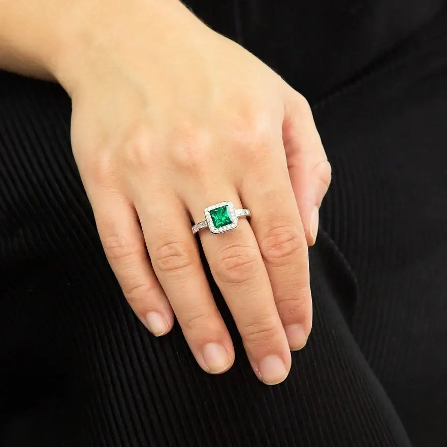 Emerlad green square zirconia ring in silver - Carathea jewellers