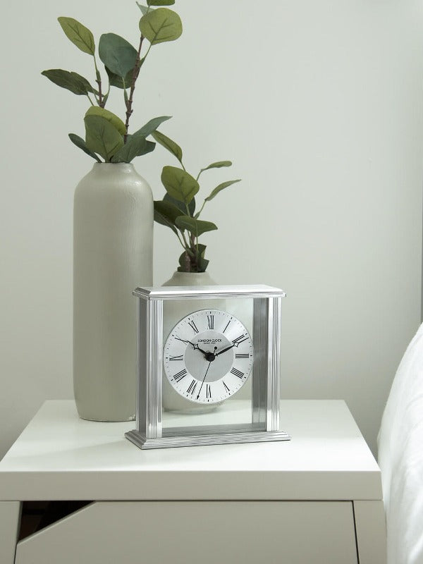 Flat topped glass mantel clock - Carathea