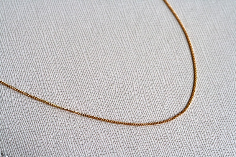 gold pendant perfect curb chain - Carathea