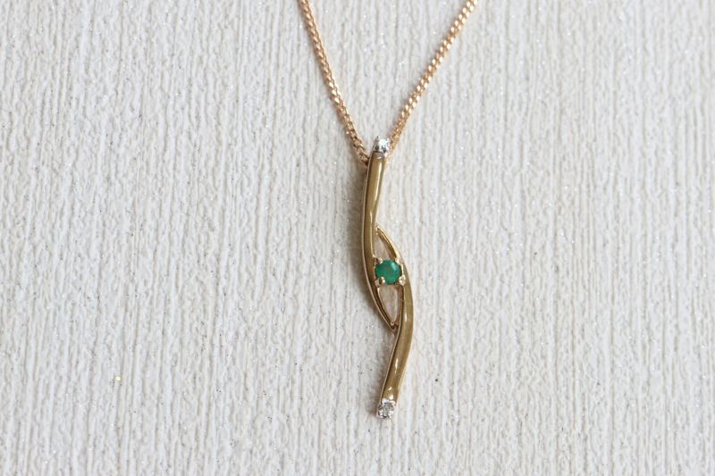 9ct gold emerald and diamond pendant - Carathea