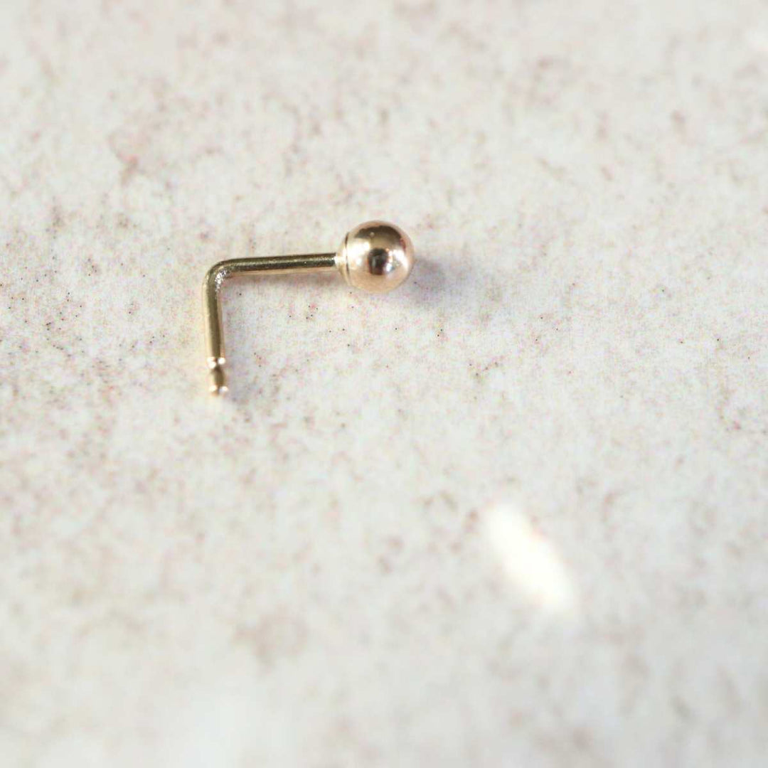 9ct Ball Nose Stud Carathea