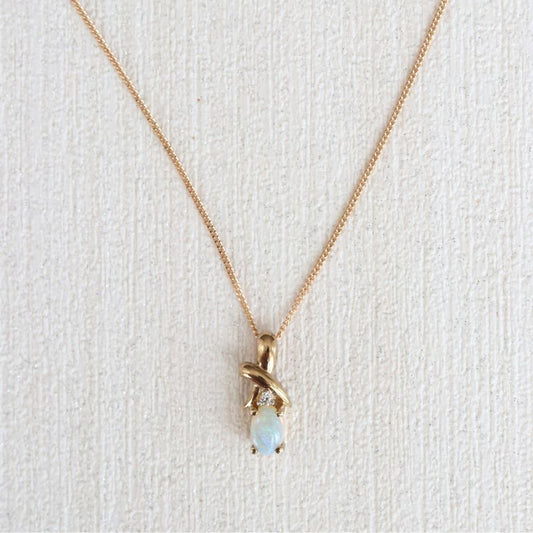 gold opal and diamond pendant - Carathea