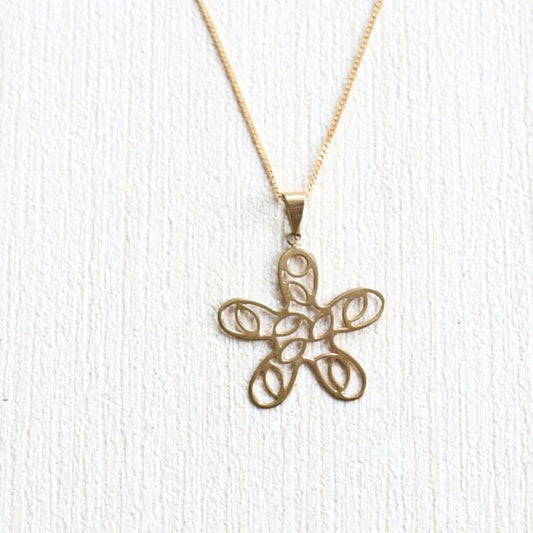 Gold open flower pendant - Carathea