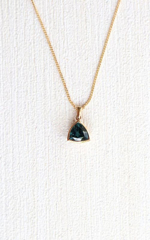 gold london blue topaz trillion cut pendant - Carathea jewellers