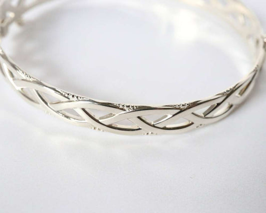 silver celtic lattice bangle- Carathea jewellers