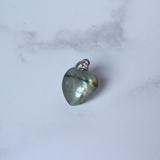 labradorite heart pendant - Carathea