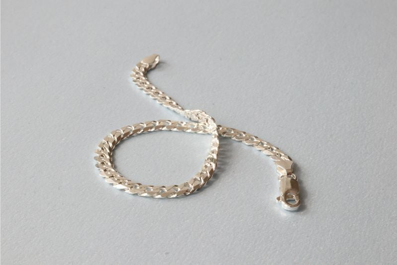 Silver ladies curb bracelet - Carathea