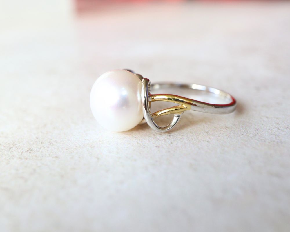 two tone gold ring with large pearl - Carathea jewellers