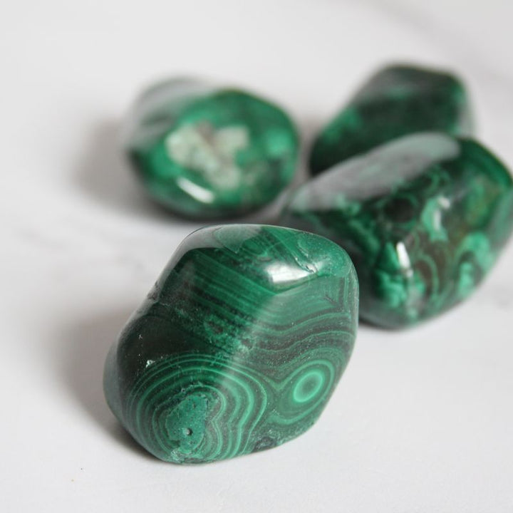 Malachite tumblestones - Carathea