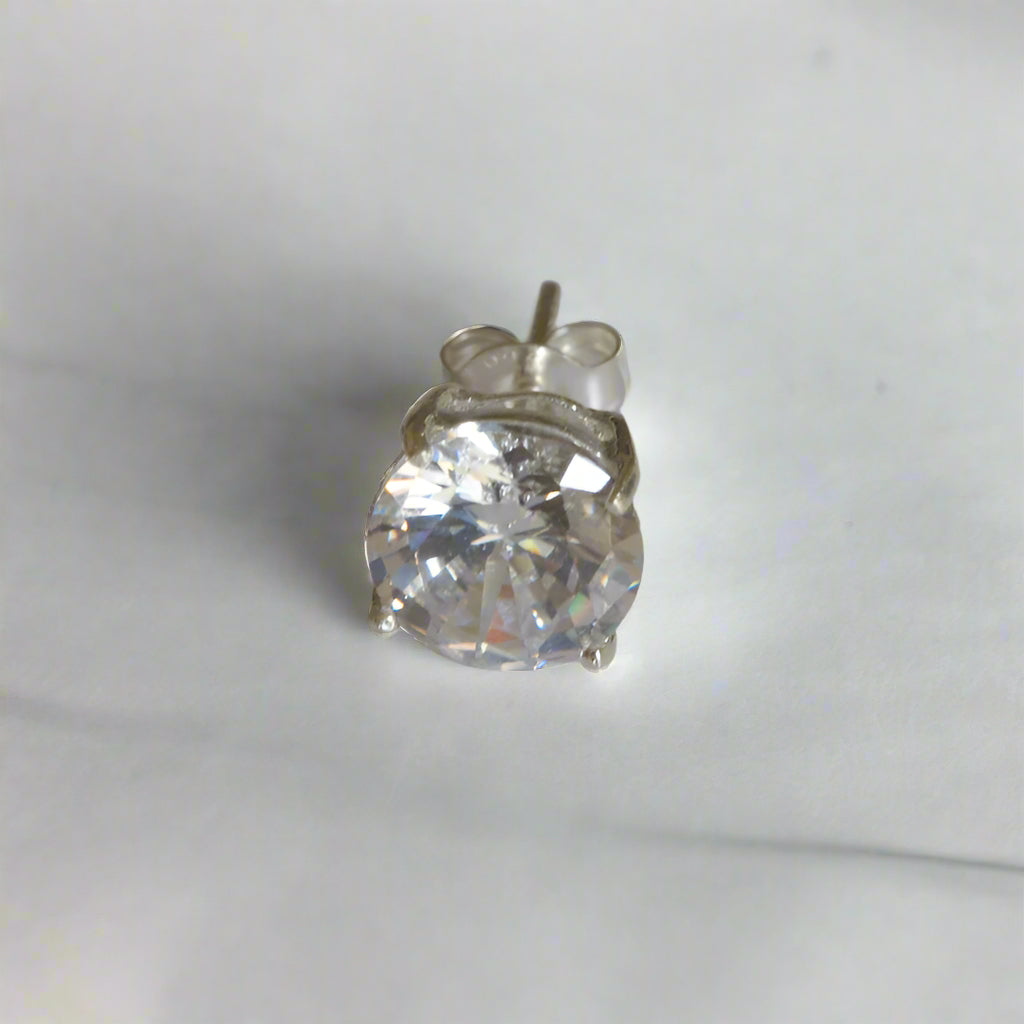 mend 8mm CZ stud earring - Carathea jewellers