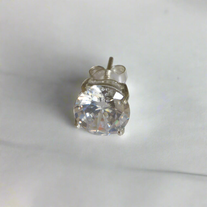 mend 8mm CZ stud earring - Carathea jewellers