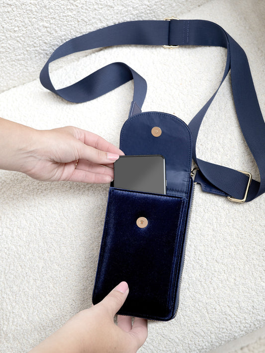 Crossbody Bag in Navy Blue