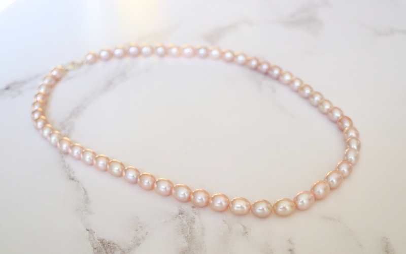 necklace in silver and pink barrel shape pearls - Carathea jewellers