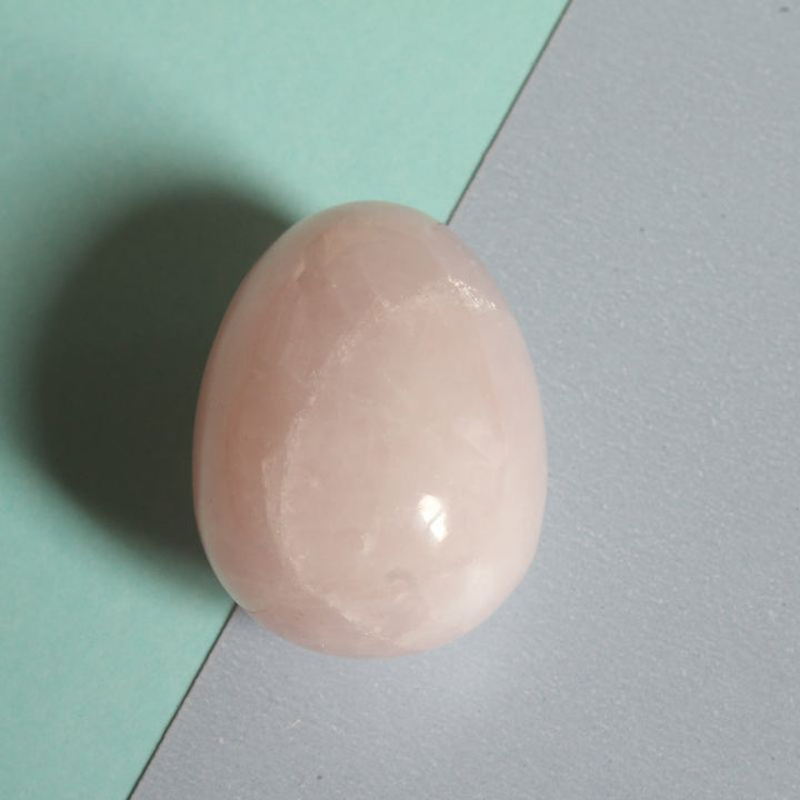 Rose quartz crystal egg - Carathea