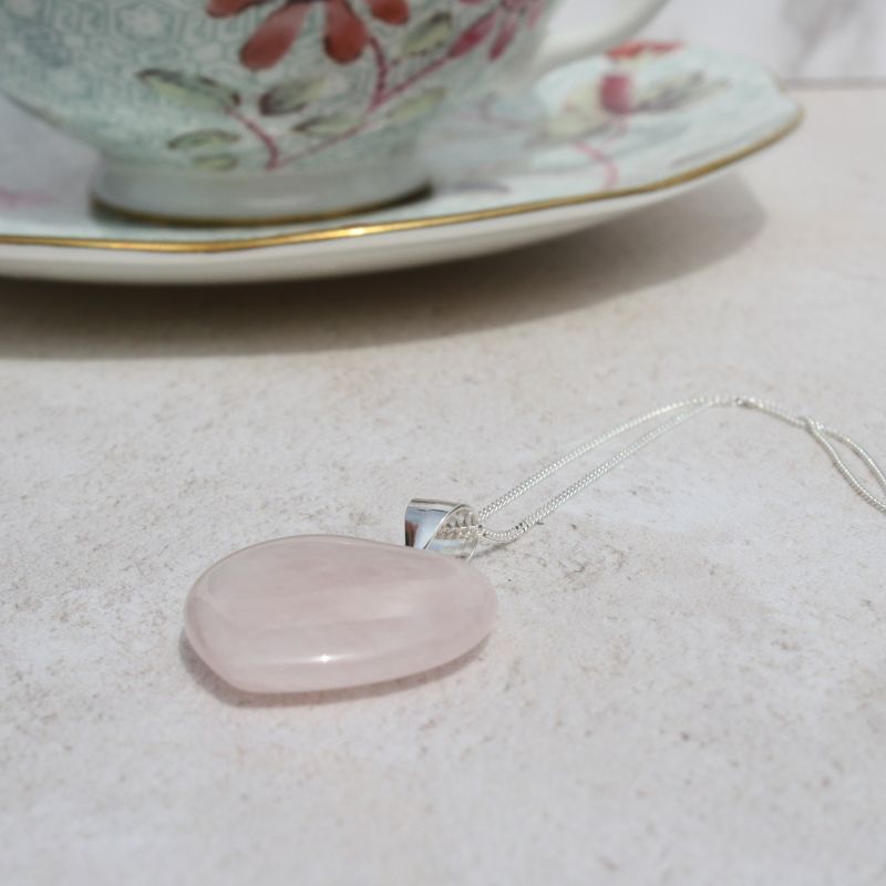 rose quartz heart pendant - Carathea