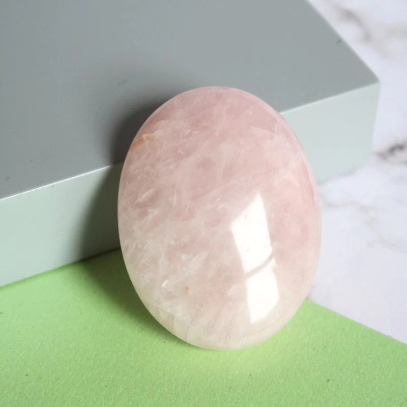 rose quartz thumbstone - Carathea