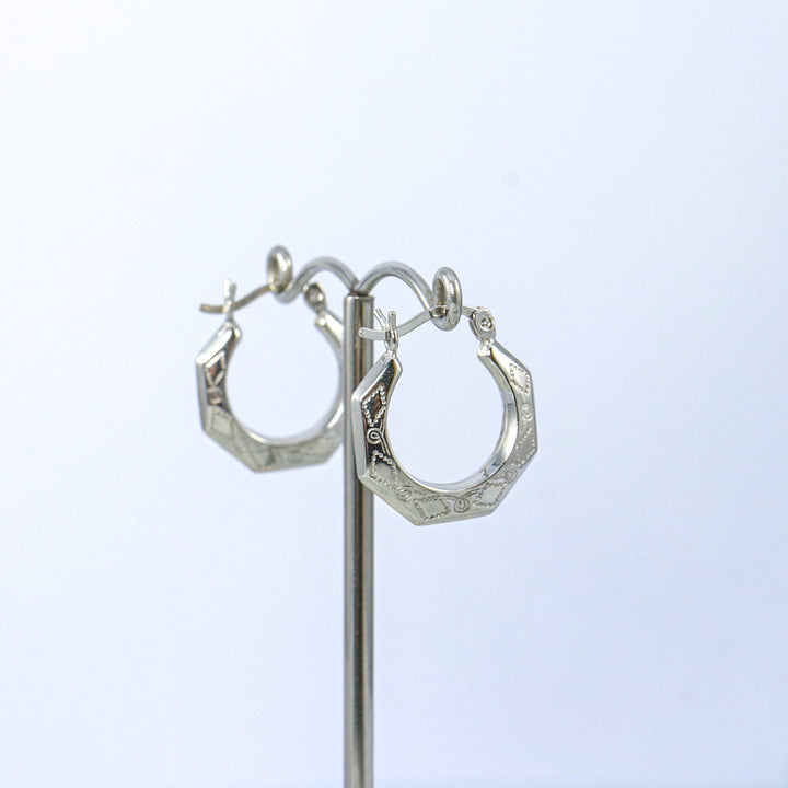 Medium Silver Creole Earrings with Diamond Patterns
