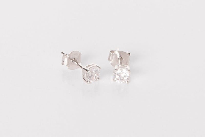 silver solitaire stud earrings | Carathea