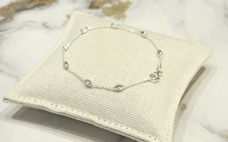 silver oval moon chain necklace Carathea Jewellers