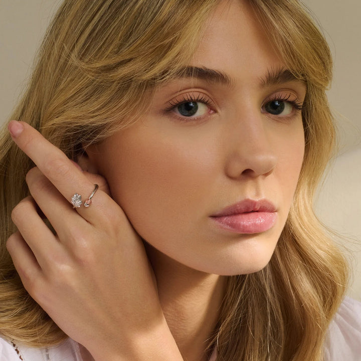 Silver and Welsh Gold wrap around oak leaf ring - Carathea jewellers