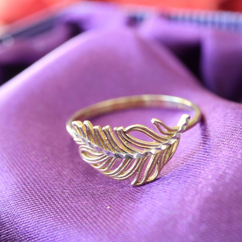 Two-Colour Gold Feather Ring Rings Carathea 