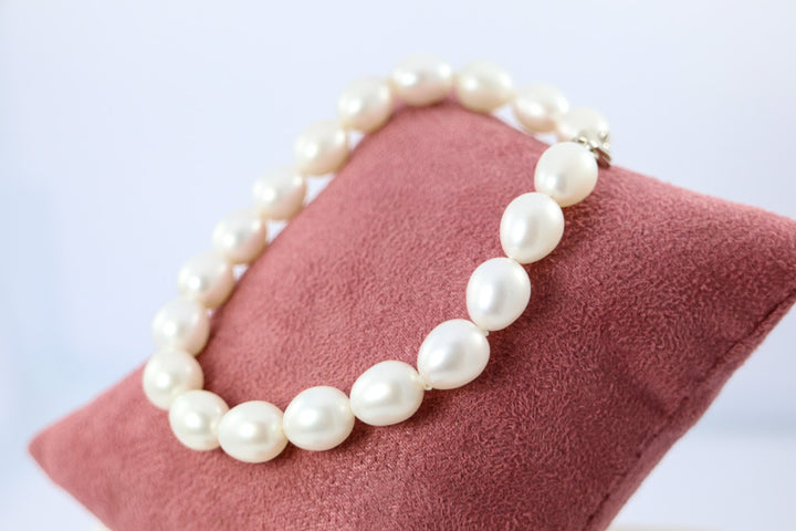 White Barrel-Shaped Cultured River Pearl Bracelet