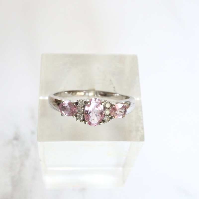 white gold pink sapphires and diamonds ring - Carathea jewellers