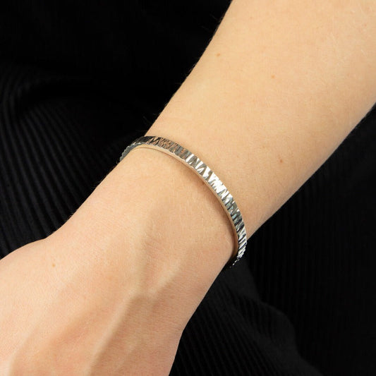 Silver Cuff Bangle with Ripple Pattern Bangles Gecko 