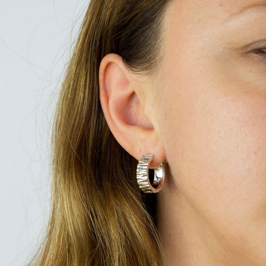 Silver Ripple Textured Hoop Earrings Earrings Gecko 