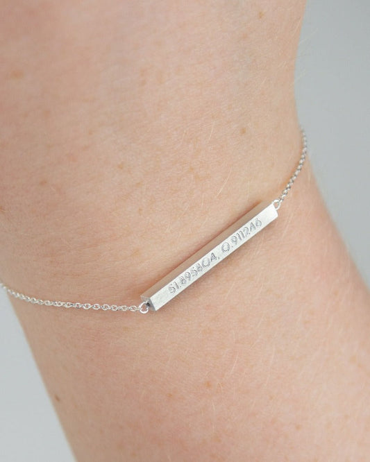 Engravable Silver Bar Bracelet with Satin Finish Carathea 