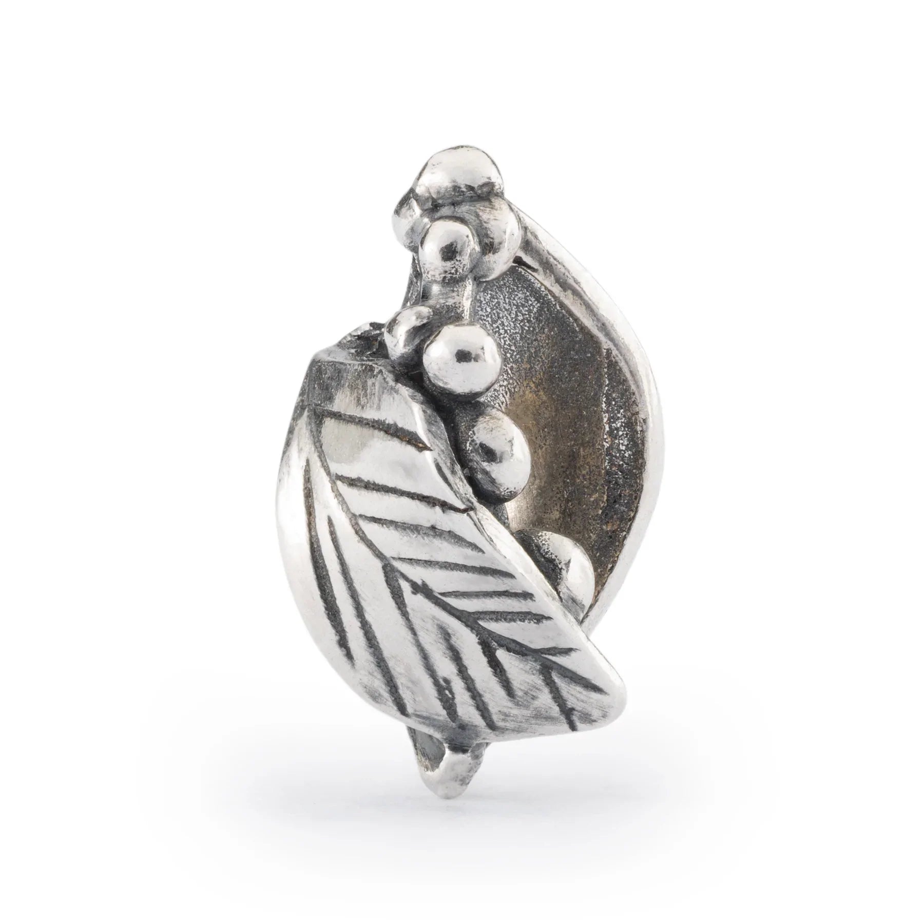 Silver leaf charm bead with dew drops Jewellery Trollbeads Carathea