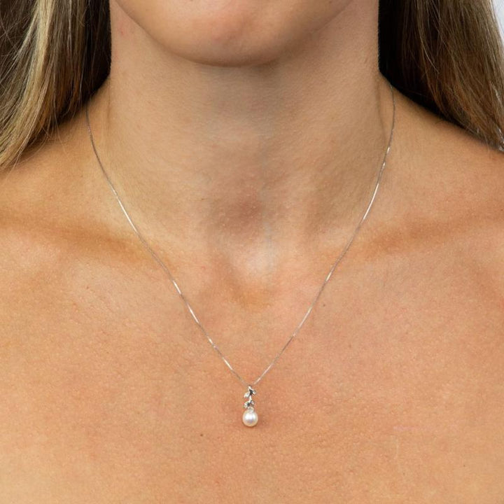 White Gold Pearl and Diamond Leaf Design Pendant Necklaces & Pendants Gecko